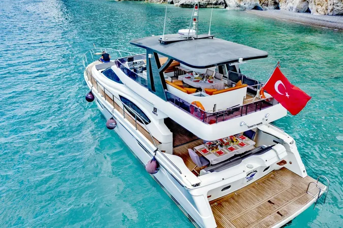 Antalya Yacht Rental 19m Ferretti 550